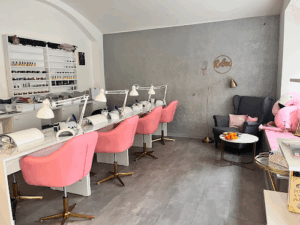 Girlfriend beauty studio