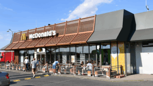 Název společnosti je McDonald's